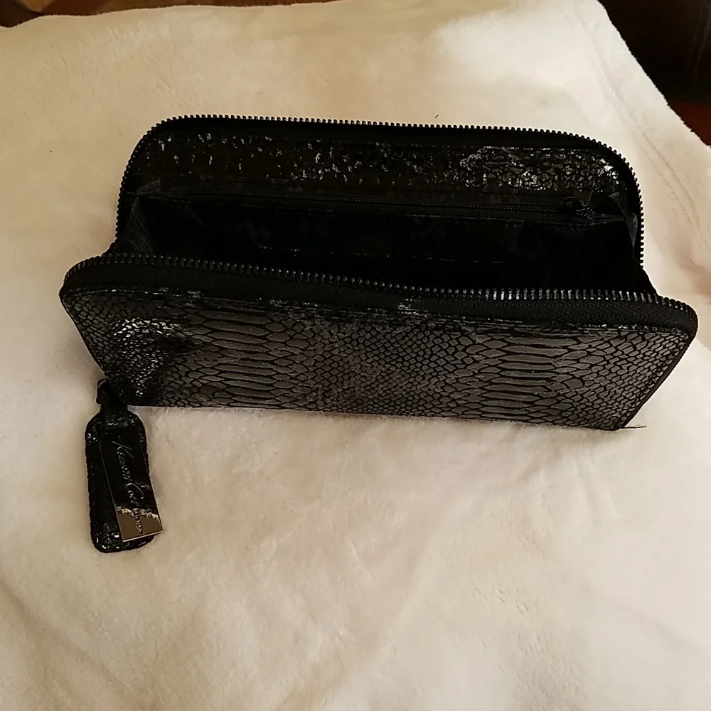 Kenneth Cole Wallet - Picture 5 of 5